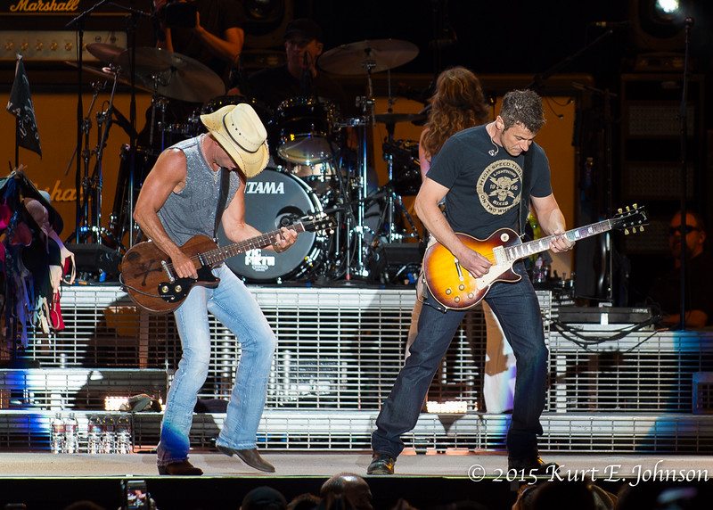Kenny Chesney-Chase Rice @ Harvey's Outdoor Arena 07-22-2015-134-L