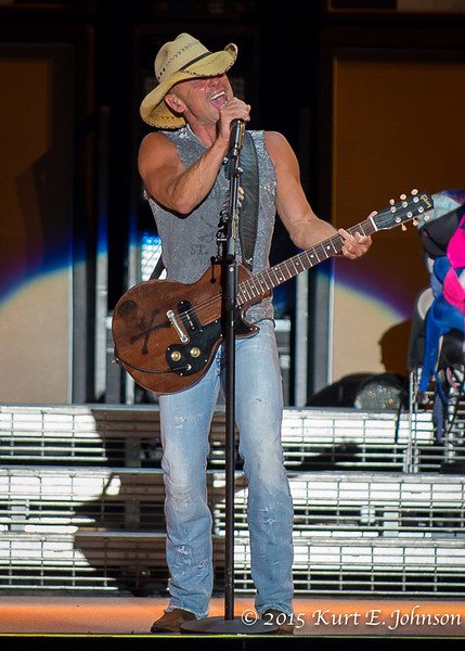 Kenny Chesney-Chase Rice @ Harvey's Outdoor Arena 07-22-2015-175-L