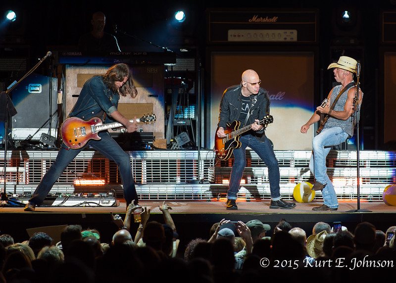 Kenny Chesney-Chase Rice @ Harvey's Outdoor Arena 07-22-2015-209-L