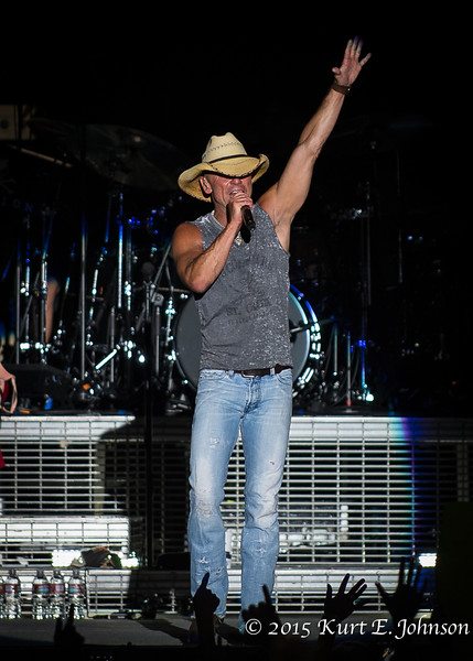 Kenny Chesney-Chase Rice @ Harvey's Outdoor Arena 07-22-2015-241-L