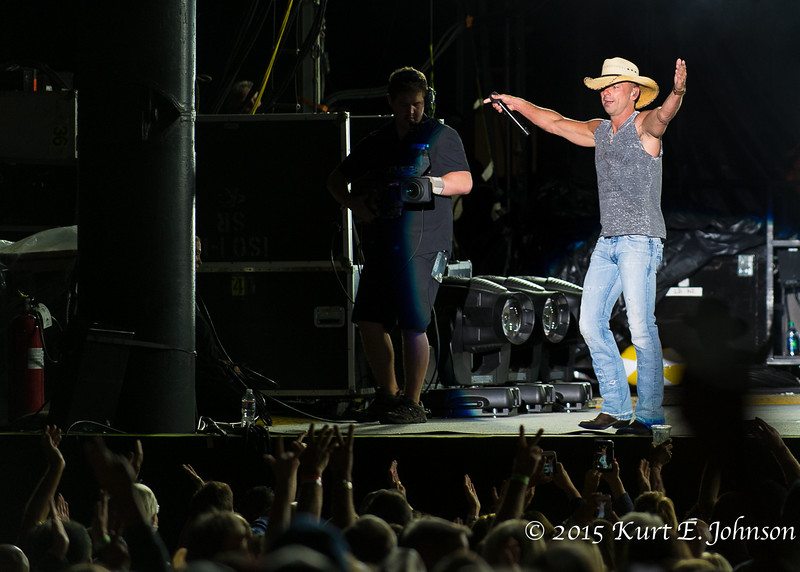 Kenny Chesney-Chase Rice @ Harvey's Outdoor Arena 07-22-2015-265-L