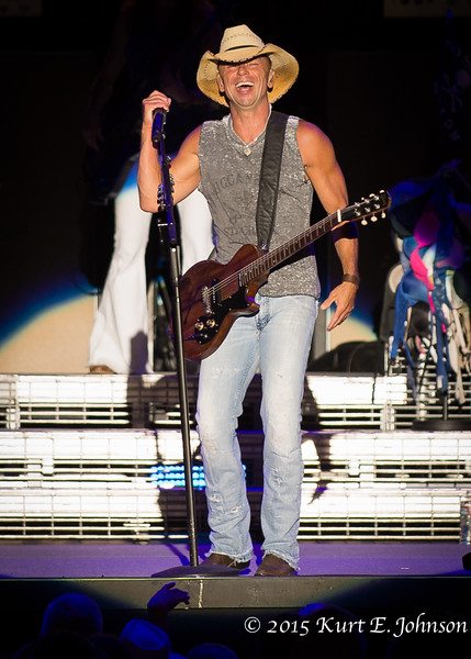 Kenny Chesney-Chase Rice @ Harvey's Outdoor Arena 07-22-2015-323-L