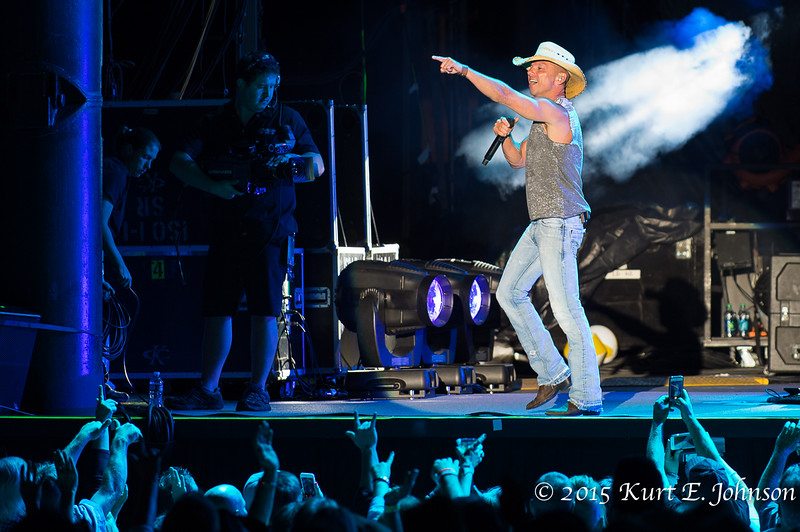 Kenny Chesney-Chase Rice @ Harvey's Outdoor Arena 07-22-2015-476-L