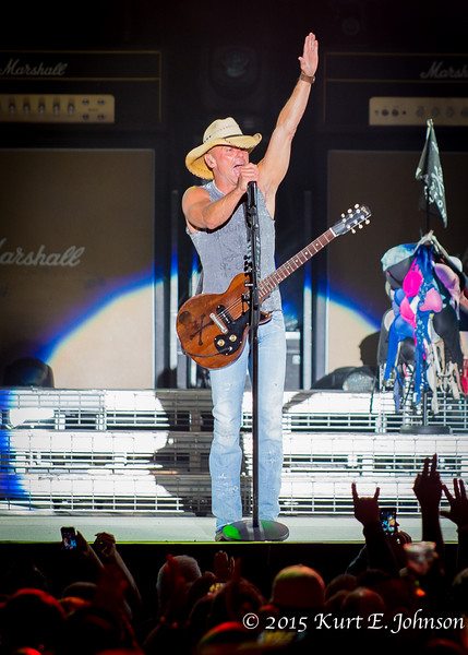 Kenny Chesney-Chase Rice @ Harvey's Outdoor Arena 07-22-2015-98-L