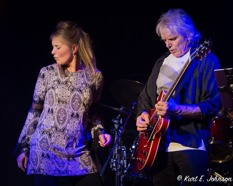 Carolyn Dolan & Big Red at The Hard Rock Tahoe 04-01-2016-563-L