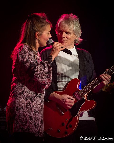 Carolyn Dolan & Big Red at The Hard Rock Tahoe 04-01-2016-624-L