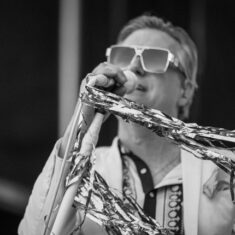 Spike Slawson of Me First and the Gimme Gimmes performs live in concert